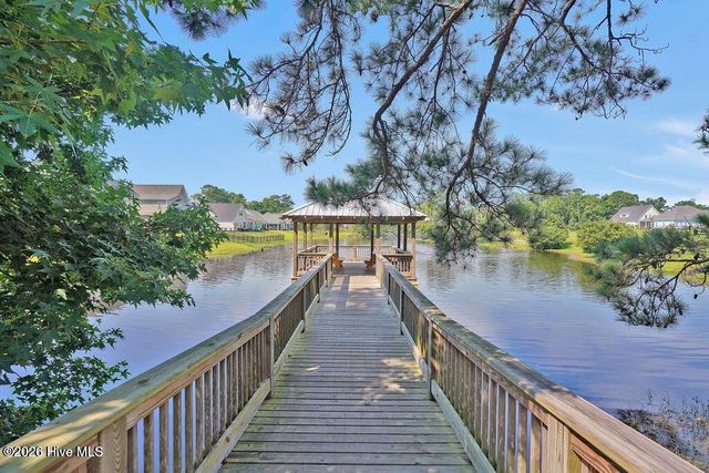 589 Aurora Place, Hampstead, NC 28443
