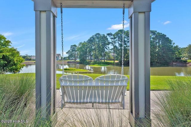 589 Aurora Place, Hampstead, NC 28443