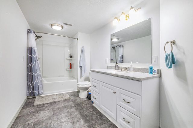 1875 Wedgefield Court SE 37, Caledonia, MI 49316