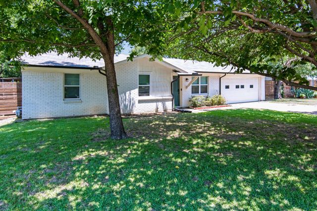 8005 Lazy Lane Road, North Richland Hills, TX 76180