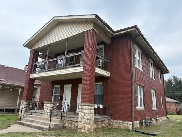 2311 S 10th Street, St Joseph, MO 64503