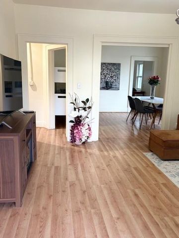 2311 S 10th Street, St Joseph, MO 64503