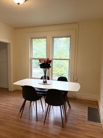 2311 S 10th Street, St Joseph, MO 64503