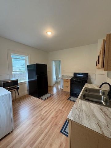 2311 S 10th Street, St Joseph, MO 64503