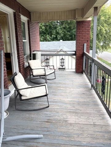 2311 S 10th Street, St Joseph, MO 64503