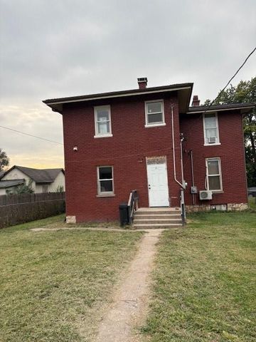 2311 S 10th Street, St Joseph, MO 64503