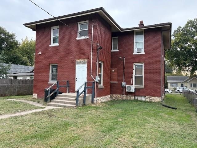 2311 S 10th Street, St Joseph, MO 64503