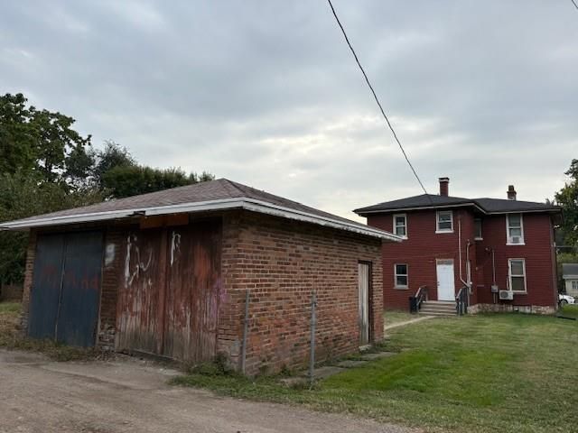 2311 S 10th Street, St Joseph, MO 64503