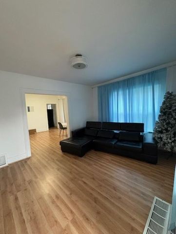 2311 S 10th Street, St Joseph, MO 64503