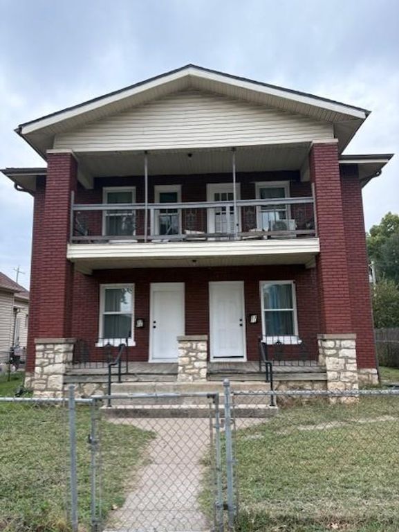 2311 S 10th Street, St Joseph, MO 64503
