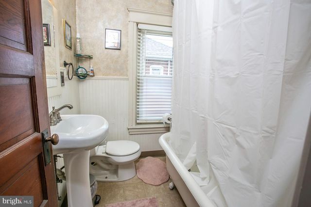 314 W RACE ST, Pottstown, PA 19464