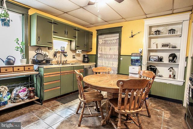 314 W RACE ST, Pottstown, PA 19464