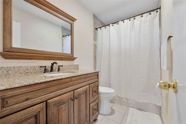 7201 SW 4th St, North Lauderdale, FL 33068
