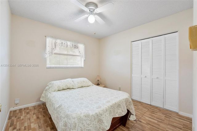 7201 SW 4th St, North Lauderdale, FL 33068