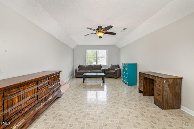 1908 Daphne Circle, Fayetteville, NC 28304