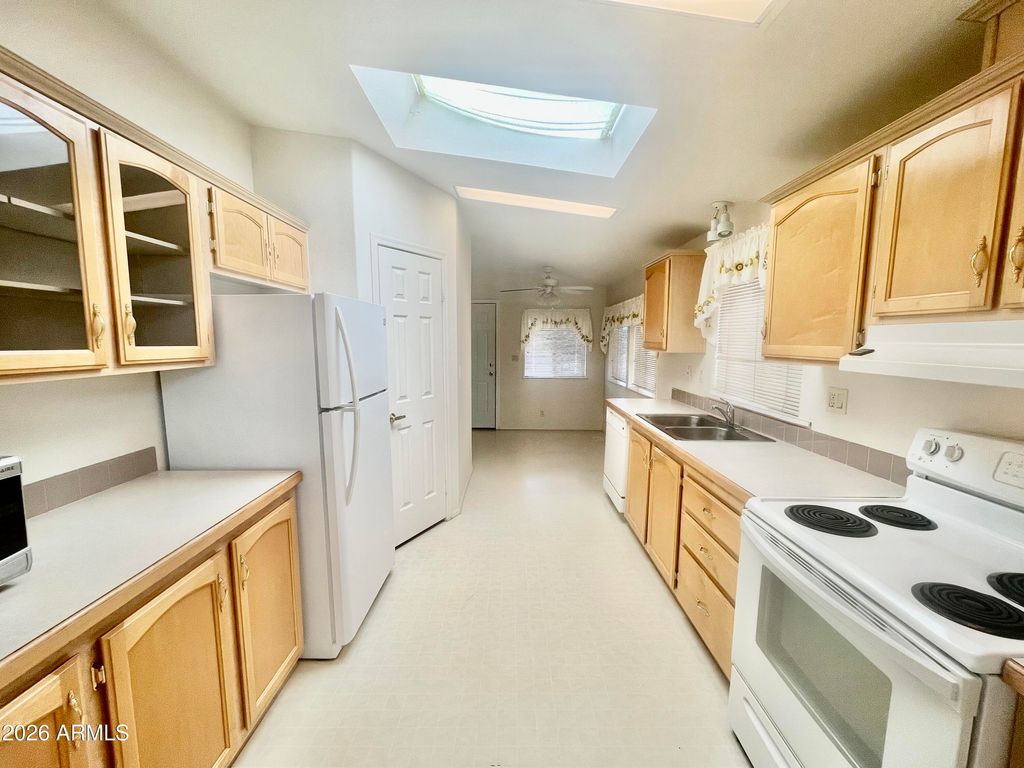 11596 W SIERRA DAWN Boulevard 30, Surprise, AZ 85378 — photo 5