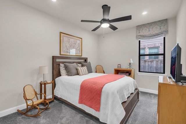 10494 Lake Palmetto Drive, Conroe, TX 77385