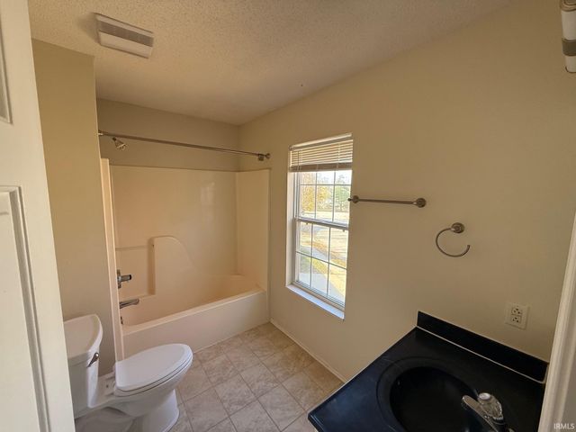 420 E Laurelwood Court, Bloomington, IN 47401