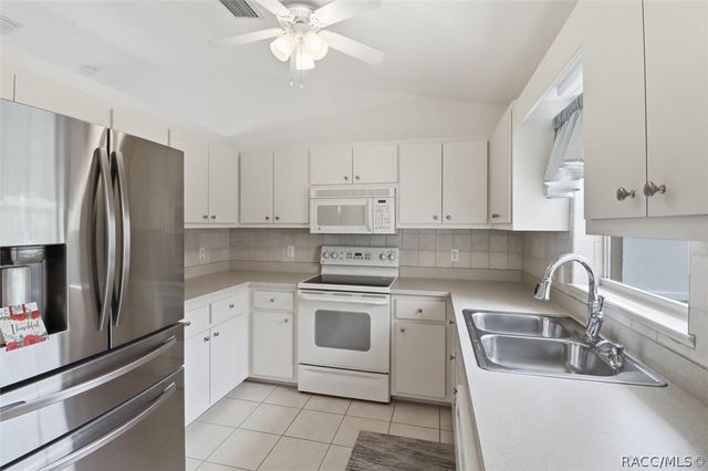 1322 S Brookfield Drive, Lecanto, FL 34461