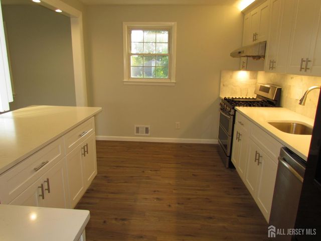 5284 Deborah Drive, Piscataway, NJ 08854