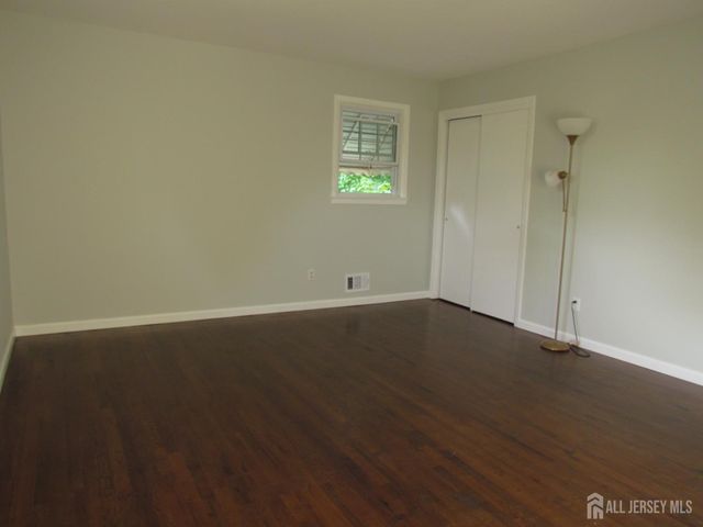 5284 Deborah Drive, Piscataway, NJ 08854