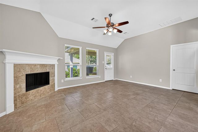 707 Paradise Lane, Montgomery, TX 77356