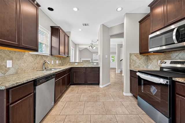 707 Paradise Lane, Montgomery, TX 77356