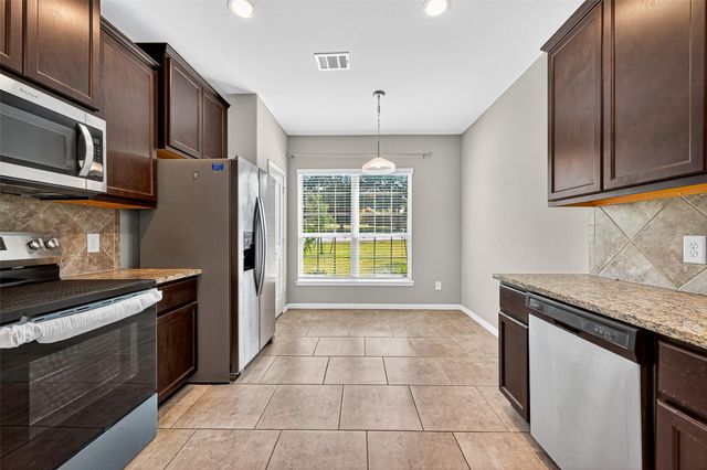 707 Paradise Lane, Montgomery, TX 77356