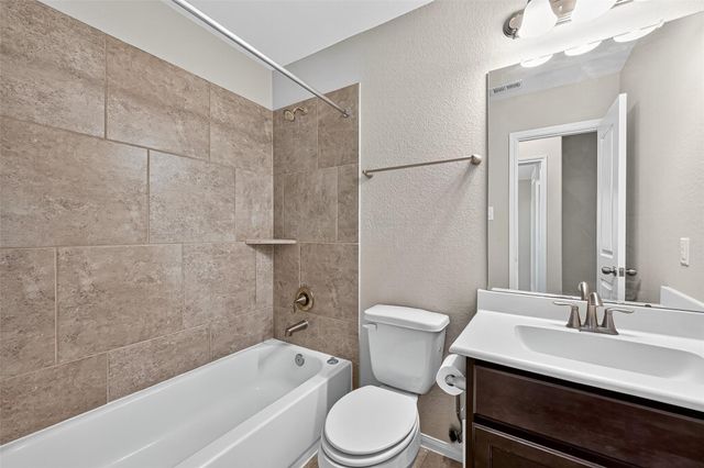 707 Paradise Lane, Montgomery, TX 77356