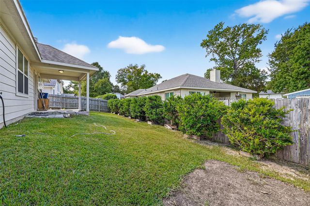 707 Paradise Lane, Montgomery, TX 77356