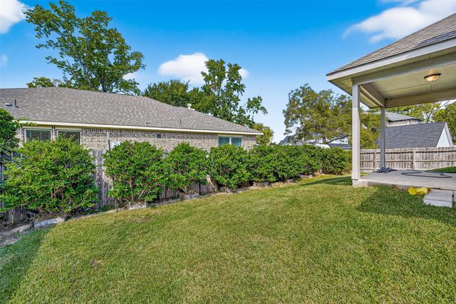 707 Paradise Lane, Montgomery, TX 77356