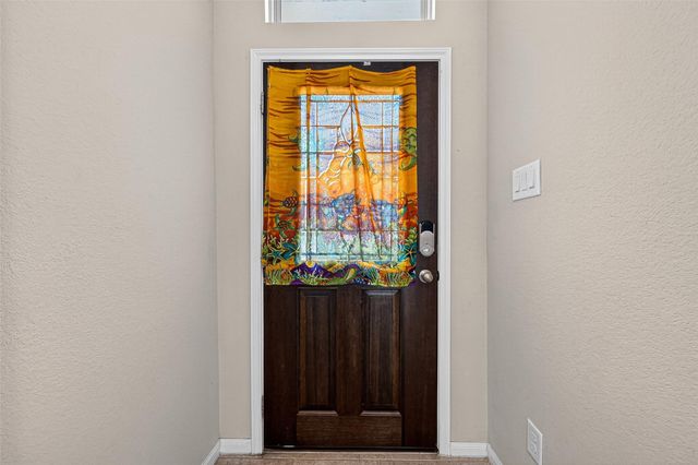 707 Paradise Lane, Montgomery, TX 77356