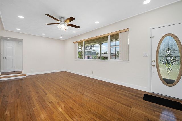 307 MANHATTAN AVENUE, Daytona Beach, FL 32118