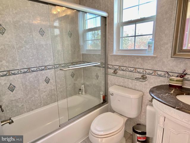 240 WILLIAM LIVINGSTON CT, Princeton, NJ 08540
