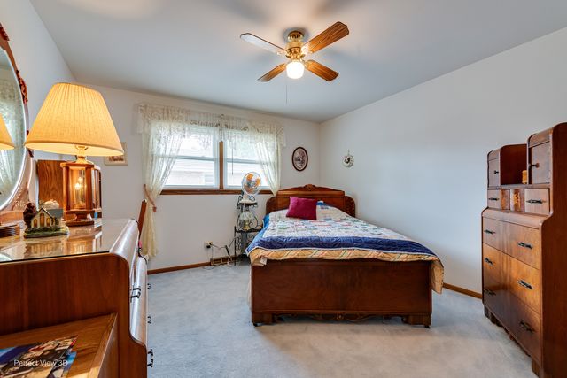 9020 Nashville Avenue, Oak Lawn, IL 60453