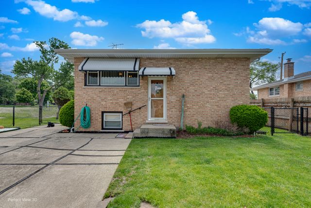 9020 Nashville Avenue, Oak Lawn, IL 60453