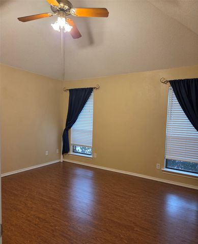 718 Red Oak Drive, Lewisville, TX 75067