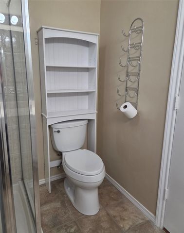 718 Red Oak Drive, Lewisville, TX 75067