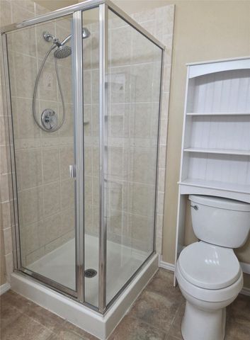 718 Red Oak Drive, Lewisville, TX 75067