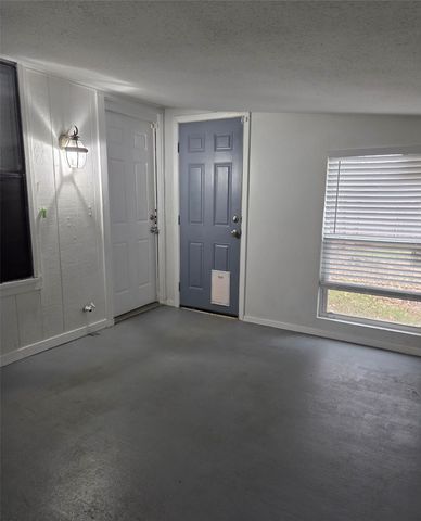 718 Red Oak Drive, Lewisville, TX 75067