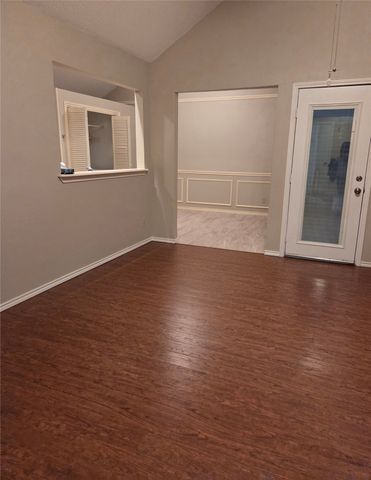 718 Red Oak Drive, Lewisville, TX 75067