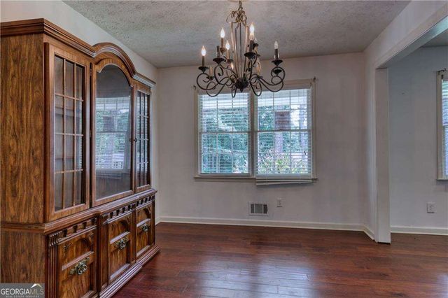 3185 Village Glen Trail, Snellville, GA 30039