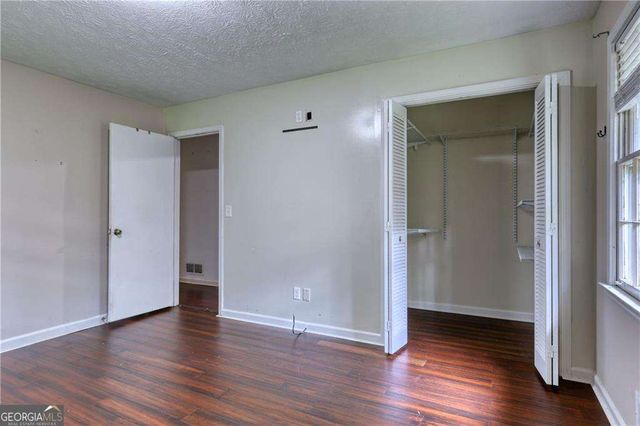 3185 Village Glen Trail, Snellville, GA 30039