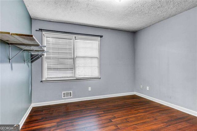 3185 Village Glen Trail, Snellville, GA 30039