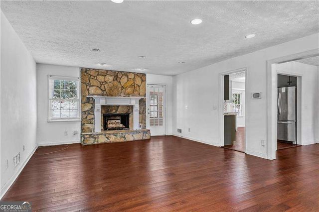 3185 Village Glen Trail, Snellville, GA 30039