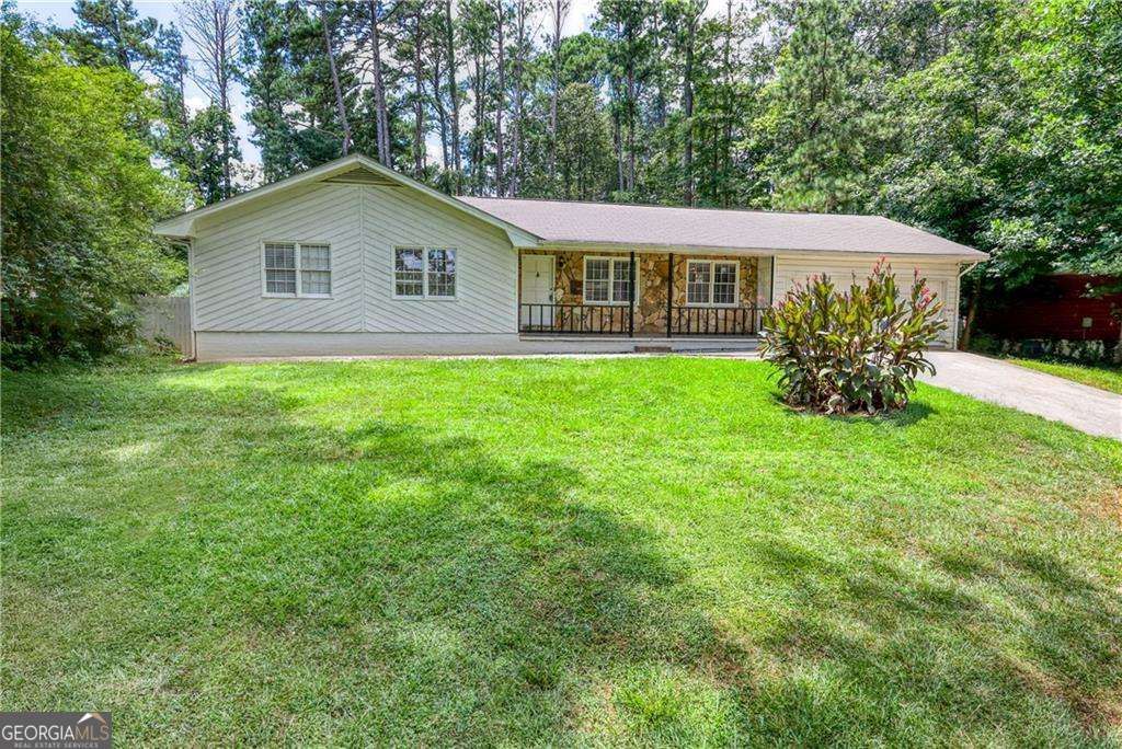 3185 Village Glen Trail, Snellville, GA 30039