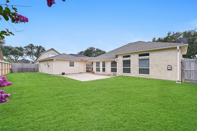 2015 Stonecrest Way, Pearland, TX 77581