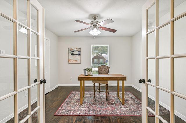 2015 Stonecrest Way, Pearland, TX 77581