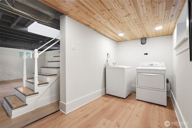 360 Howe Street, Seattle, WA 98109