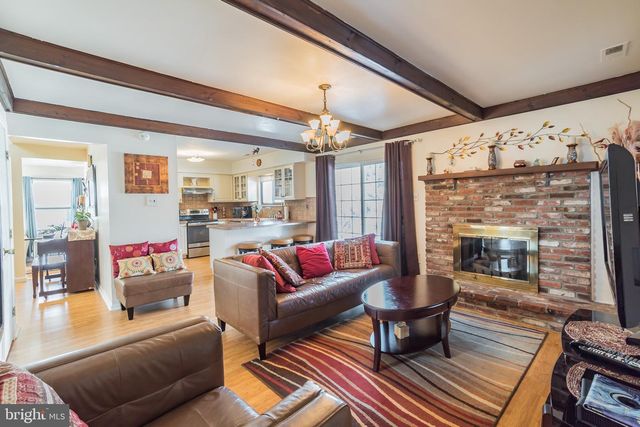 2 HERITAGE VALLEY DR, Sewell, NJ 08080